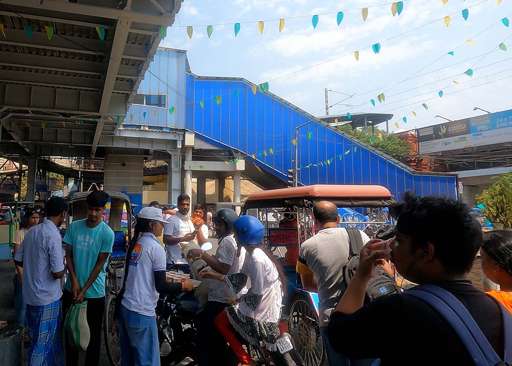 Water-Distributing-Act-of kindness