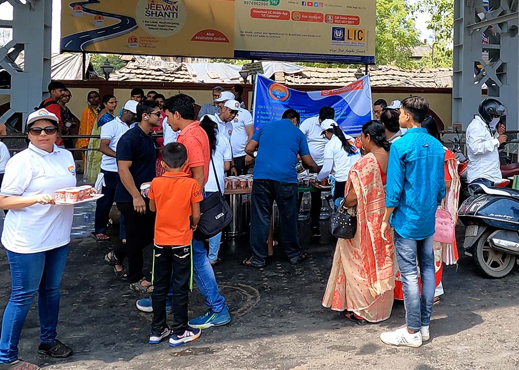 Water-Distributing-Act-of kindness