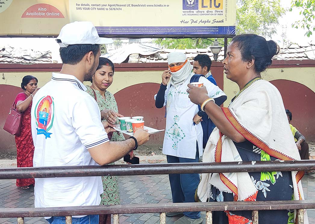 Water-Distributing-Act-of kindness
